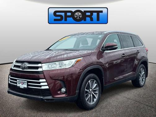 Ooh La La Rouge Mica 2019 Toyota Highlander XLE