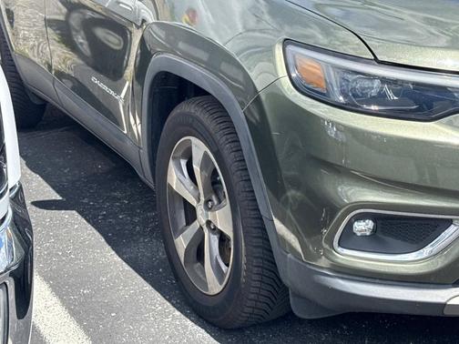 Olive Green Pearlcoat 2019 Jeep Cherokee Limited