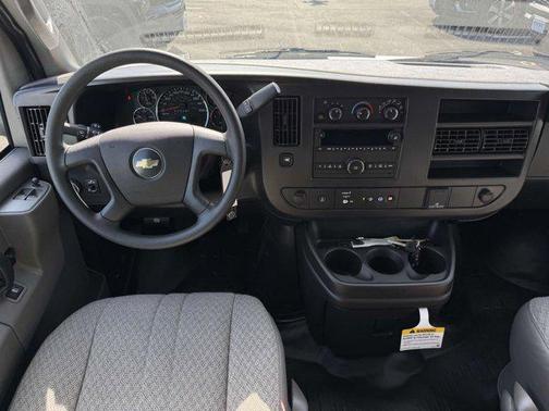 2025 Chevrolet Express 2500 RWD 2500 Regular Wheelbase WT