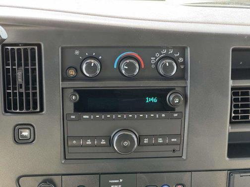 2025 Chevrolet Express 2500 RWD 2500 Regular Wheelbase WT