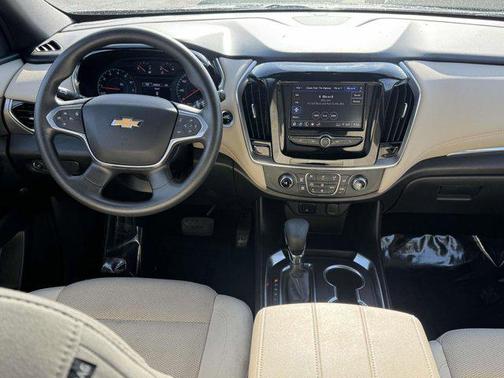 2022 Chevrolet Traverse LS