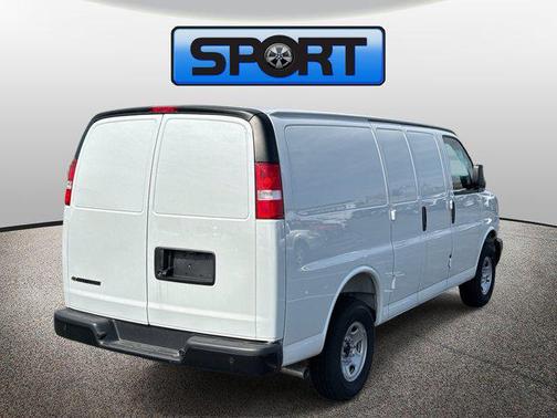 2025 Chevrolet Express 2500 RWD 2500 Regular Wheelbase WT