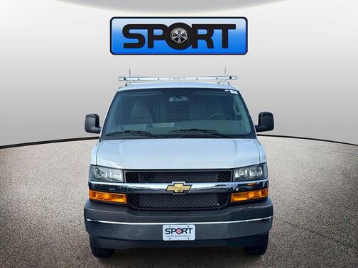 Summit White 2026 Chevrolet Express 2500 LT