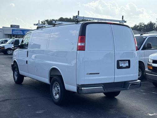 Summit White 2026 Chevrolet Express 2500 LT