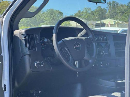 2023 GMC Savana 2500 Work Van