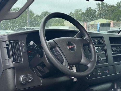 2023 GMC Savana 2500 Work Van