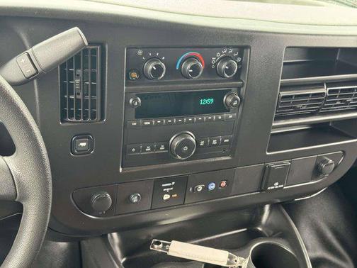 2023 GMC Savana 2500 Work Van
