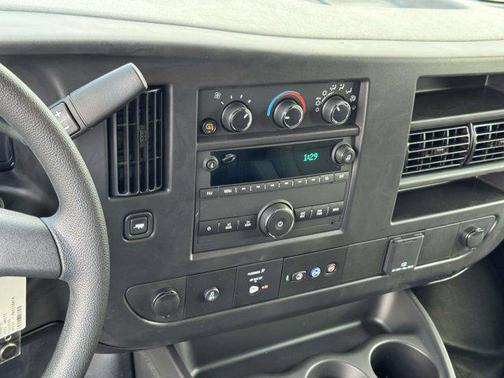2025 Chevrolet Express 2500 RWD 2500 Regular Wheelbase WT