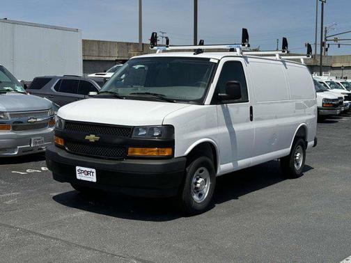 2025 Chevrolet Express 2500 RWD 2500 Regular Wheelbase WT