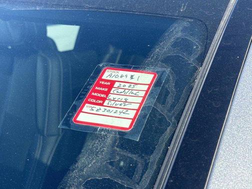 Argent Silver Metallic 2025 Cadillac LYRIQ Luxury