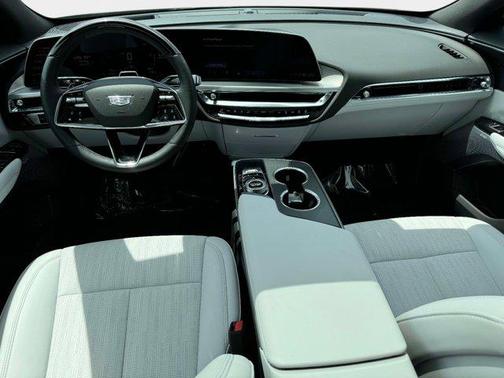 2024 Cadillac LYRIQ Luxury w/1SE