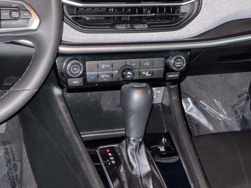 Diamond Black Crystal Pearlcoat 2022 Jeep Compass Latitude