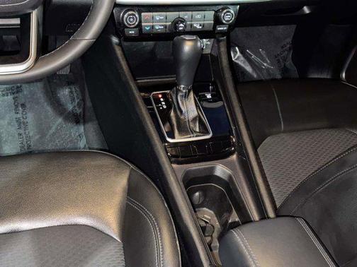 Diamond Black Crystal Pearlcoat 2022 Jeep Compass Latitude