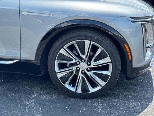 2024 Cadillac LYRIQ Luxury w/1SE