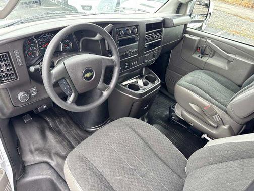 2024 Chevrolet Express 2500 RWD 2500 Regular Wheelbase WT