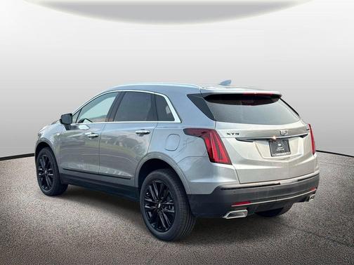 Argent Silver Metallic 2026 Cadillac XT5 Luxury
