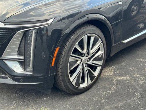 2024 Cadillac LYRIQ Luxury w/1SE