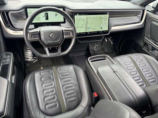 2023 Rivian R1S Adventure