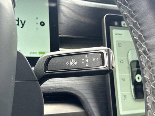 2023 Rivian R1S Adventure