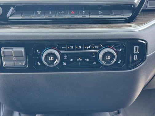 2025 Chevrolet Silverado 3500 LT