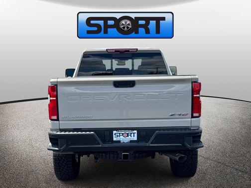 White Sands 2026 Chevrolet Silverado 2500 Crew Cab, Standard Bed, XR2, 4WD