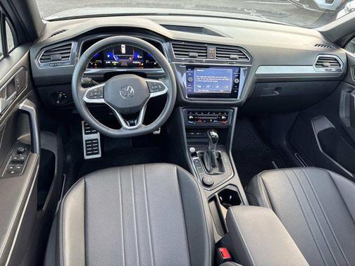 Pyrite Silver Metallic 2023 Volkswagen Tiguan 2.0T SE R-Line Black 4MOTION