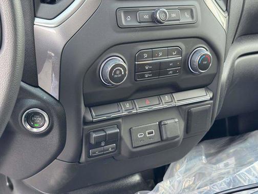 2025 Chevrolet Silverado 3500 WT