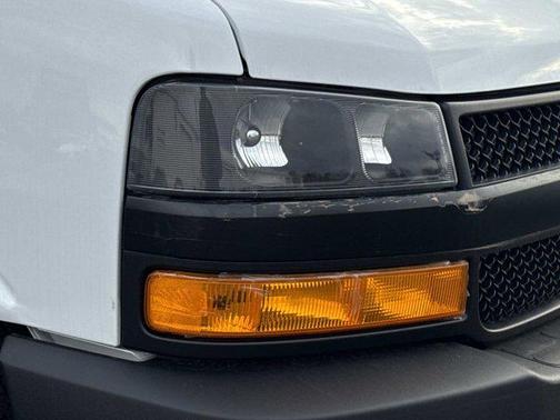 2025 Chevrolet Express 2500 RWD 2500 Regular Wheelbase WT