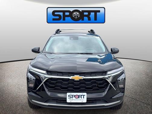 Mosaic Black Metallic 2026 Chevrolet Trax LT