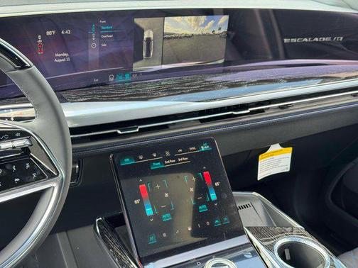 2026 Cadillac Escalade IQ Luxury