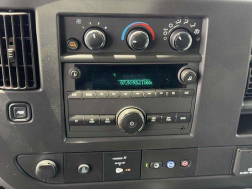 2025 Chevrolet Express 2500 RWD 2500 Regular Wheelbase WT