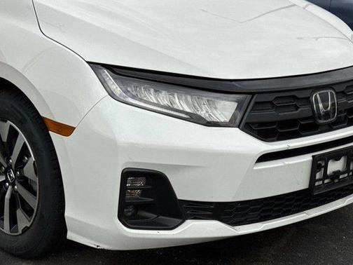 Platinum White Pearl 2025 Honda Odyssey EX-L