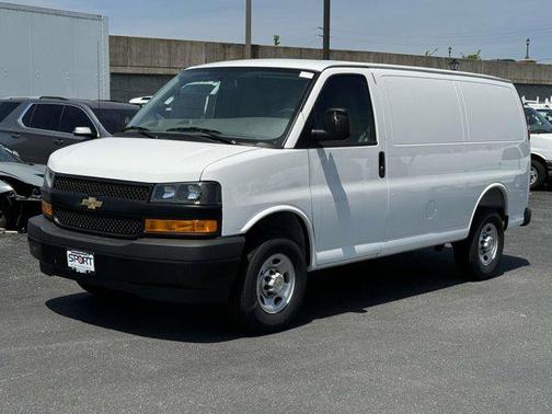 2025 Chevrolet Express 3500 RWD 3500 Regular Wheelbase WT