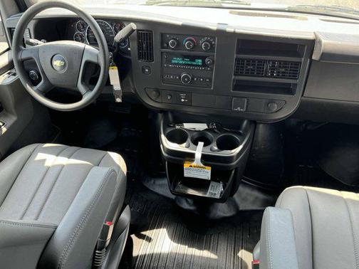2025 Chevrolet Express 3500 RWD 3500 Regular Wheelbase WT