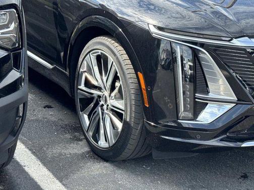 Stellar Black Metallic 2023 Cadillac LYRIQ Luxury
