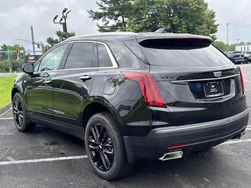 Stellar Black Metallic 2026 Cadillac XT5 Luxury