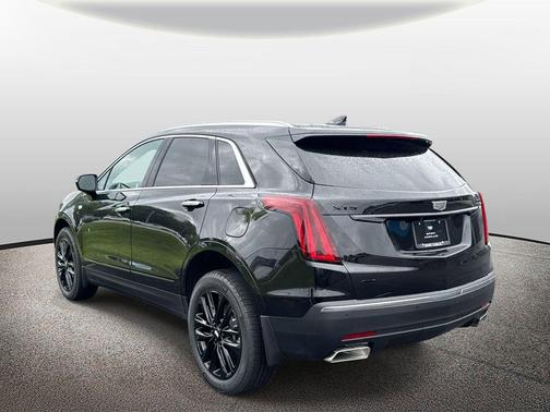 Stellar Black Metallic 2026 Cadillac XT5 Luxury