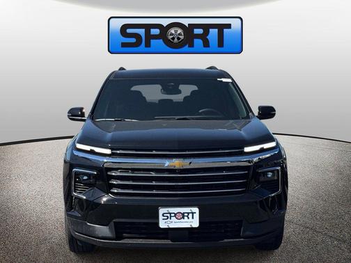 Mosaic Black Metallic 2026 Chevrolet Traverse LT