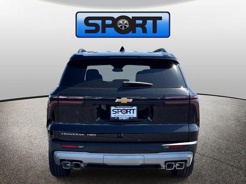 Mosaic Black Metallic 2026 Chevrolet Traverse LT