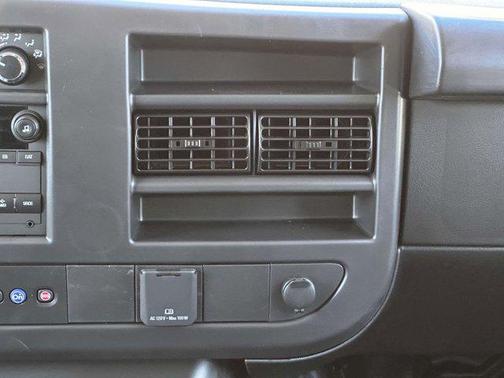 2025 Chevrolet Express 2500 RWD 2500 Regular Wheelbase WT