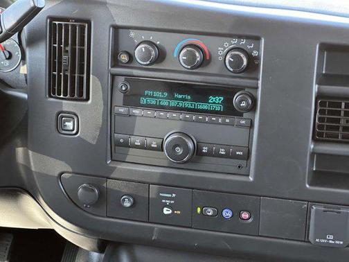 2025 Chevrolet Express 2500 RWD 2500 Regular Wheelbase WT