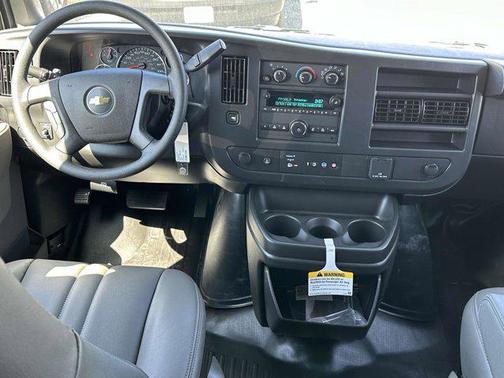 2025 Chevrolet Express 2500 RWD 2500 Regular Wheelbase WT