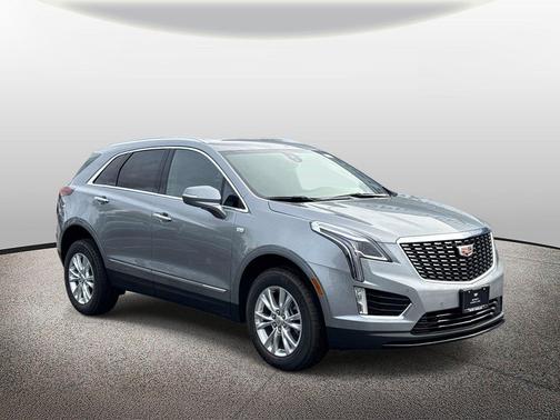 Argent Silver Metallic 2026 Cadillac XT5 Luxury