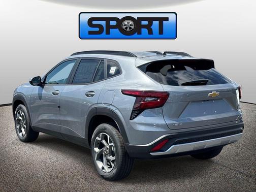 Sterling Gray Metallic 2026 Chevrolet Trax LT