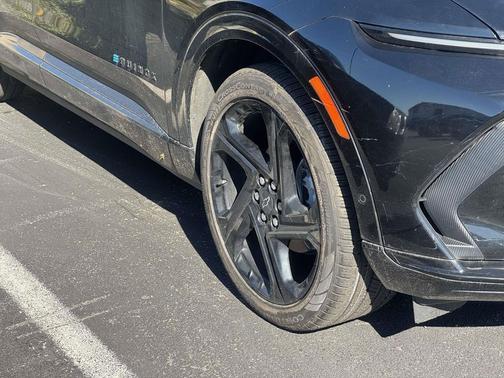 Black 2024 Chevrolet Equinox EV RS
