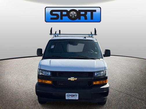 Summit White 2026 Chevrolet Express 2500 LT