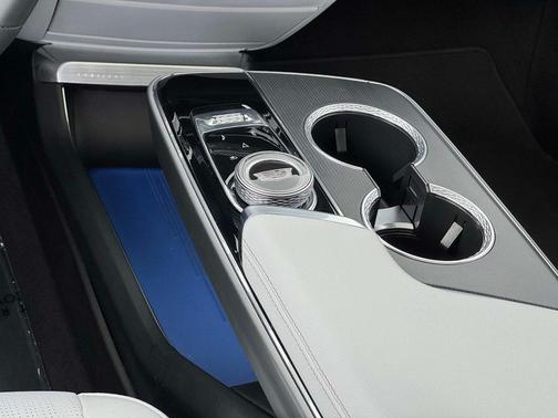 Argent Silver Metallic 2024 Cadillac LYRIQ Luxury