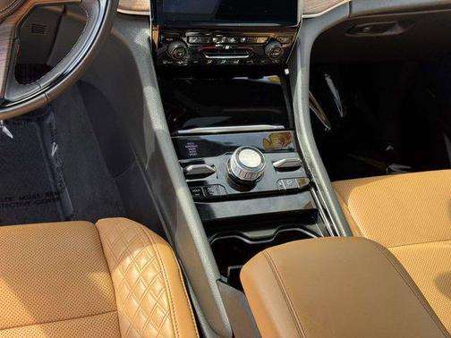 Diamond Black Crystal Pearlcoat 2023 Jeep Grand Cherokee Summit