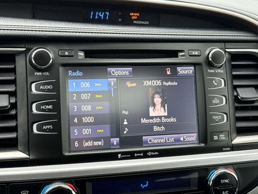 Ooh La La Rouge Mica 2019 Toyota Highlander XLE