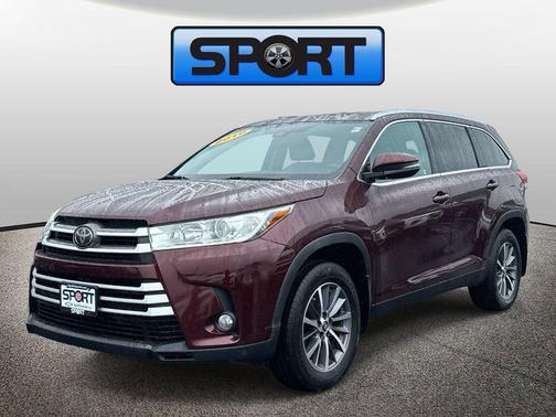 Ooh La La Rouge Mica 2019 Toyota Highlander XLE